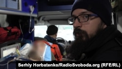 Фельдшер Сергій Голда втратив дім у Лисичанську, а зараз рятує важкопоранених бійців на Донеччині