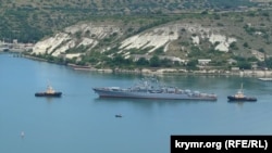 Корабель Чорноморського флоту РФ у Севастопольській бухті. Архівне фото