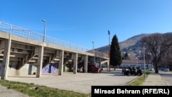 Lokacija Sjvernog logora u Mostaru. Riječ je o malonogometnom stadionu u bivšoj kasarni JNA „Sjeverni logor“, na sjevernom ulazu u Mostar. 10. 1. 2024.