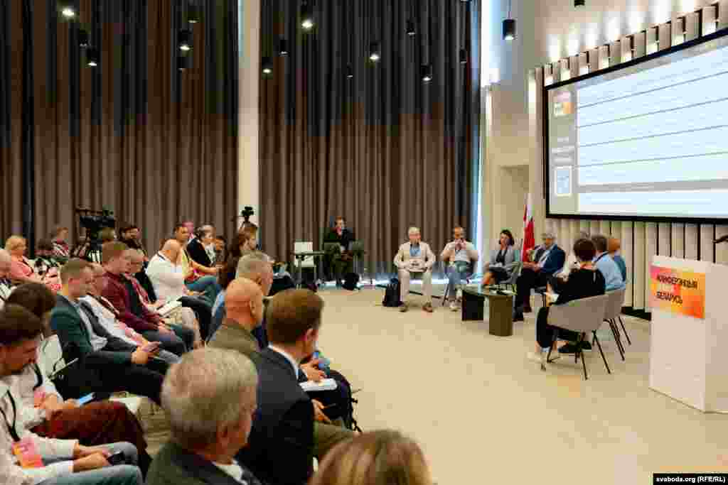 Падчас дыскусіі