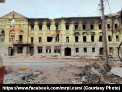 Маріуполь -- зруйнована памʼятка - Готель Континенталь, квітень 2022 року