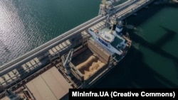 Україна 17 квітня заявила, що російська сторона вдруге заблокувала інспекцію суден в територіальних водах Туреччини. 