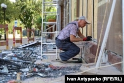 Последствия российских обстрелов прифронтового Херсона