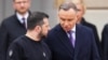 Президент Польщі Анджей Дуда (п) і президент України Володимир Зеленський, Варшава, 5 квітня 2023 року