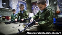 Школьные "бойцы" российской "Юнармии". Архивное фото