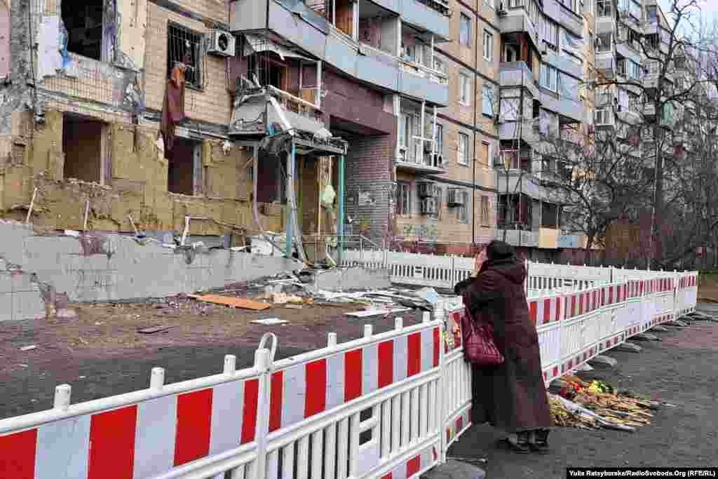 Учасники церемонії поклали квіти й запалили лампадки