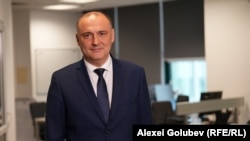 Răzvan Cotovelea, fost negociator pentru aderarea României la UE, în biroul Europei Libere din Chișinău, pe 13 septembrie 2023