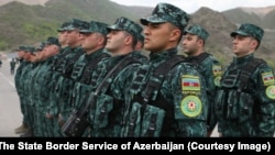 Ադրբեջանցի զինծառայողները Հակարիի կամրջի մոտ, ապրիլ, 2023թ.