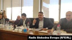 Брифинг со новинари на министерот за транспорт и врски Благој Бочварски и директорот на Јавното претпријатие Државни патишта Ејуп Рустеми