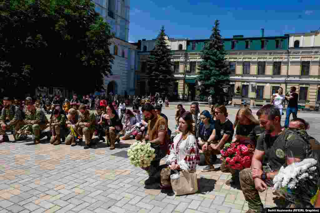 Ірина Цибух служила в &laquo;Госпітальєерах&raquo; після початку російської агресії 2014 року. У 2017-му почала працювати на Суспільному мовленні. Після повномасштабного вторгнення Росії 2022 року повернулася на фронт