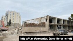 Остатки мозаики «Гуцульский танец» на месте бывшего пансионата «Родничок», апрель 2024 года