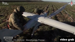 Російські війскові запускають з катапульти розвідувальний БПЛА Орлан-10