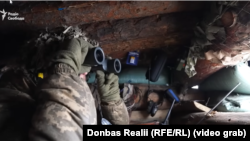 Бійці 100-ї бригади Тро вже вісім місяців тримають свої позиції у Серебрянському лісі. До позицій противника – близько 200 м