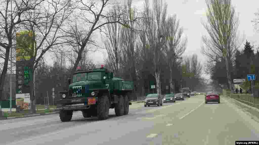 Паливозаправник із літерою "Z" в Інкермані