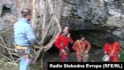 Спелеолози 