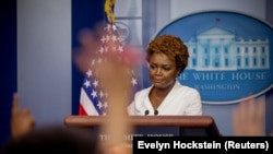 У Білому домі кажуть, що США мають намір продовжити можливість підтримувати Україну якомога довше, поки Конгрес обговорює нову допомогу