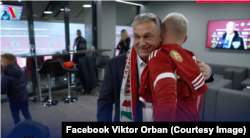 Premierul Ungariei, Viktor Orban, a fost criticat în ultima săptămână de oficialii europeni ai altor state, după ce s-a arătat la cu un fular pe care apărea ilustrat harta Ungariei Mari.