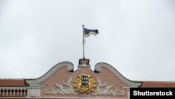 За повідомленнями ЗМІ, прикордонники РФ залишалися на території Естонії близько 20 хвилин. Попередження про це не було