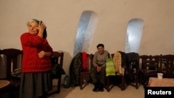 Արցախ - Բնակիչները Պատսպարվում են Շուշիի Ղազանչեցոց եկեղեցում, 8-ը հոկտեմբերի, 2020թ.