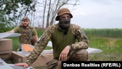 Обмеження для FPV літакового типу – це сильний вітер. У погану погоду складно злітати і влучати у цілі