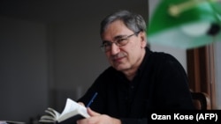 Orhan Pamuk: Nisam politički pisac