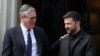 Премьер-министр Великобритании Кир Стармер (слева) и президент Украины Владимир Зеленский 
