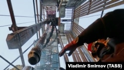 Росія. Бурова установка «Газпром Нафта» у Ханти-Мансійському автономному окрузі