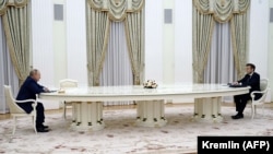 Переговори президента Росії Володимира Путіна (л) і його французького колеги Емманюеля Макрона, Москва, 7 лютого 2022 року
