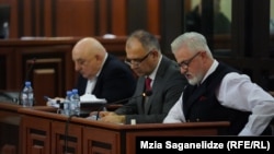 მიხეილ სააკაშვილის ადვოკატები სასამართლო პროცესზე, 6 თებერვალი, 2023 წელი