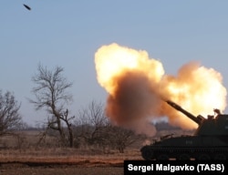 Российская самоходная артиллерийская установка «Акация» на запорожском участке фронта.