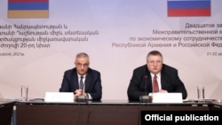 Հայաստանի և Ռուսաստանի փոխվարչապետերը,
Հայ-ռուսական տնտեսական համագործակցության միջկառավարական հանձնաժողովի 20-րդ նիստը, Երևան, 22-ը դեկտեմբերի, 2021թ.