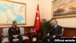 Զաքիր Հասանովը և Հուլուսի Աքարը