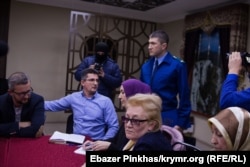 Rusiye quvetçileri Aqmescitte "Qırım birdemligi"niñ toplaşuvında, 2018 senesi