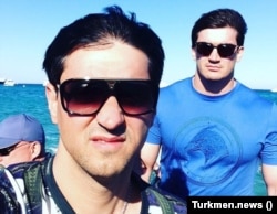 Garaşsyz neşirleriň habaryna görä, Şamyrat Rejepow uly dogany Hajymyrat bilen bilelikde Türkmenistanyň himiýa senagatyna gözegçilik edýär. (Turkmen.news neşiriniň websaýtyndan alnan surat)