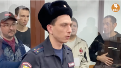 Обвиняемые по делу "Марксистского кружка в Уфе" в суде. Архивный кадр из видео издания "ЕАН"