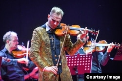 Виолинистот Стефан Миленковиќ