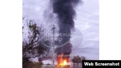 Пожар на нефтебазе в поселке Гвардейское Симферопольского района после удара беспилотника, 17 октября 2025 года