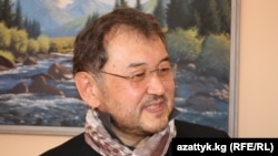 Эмил Үмөталиев.