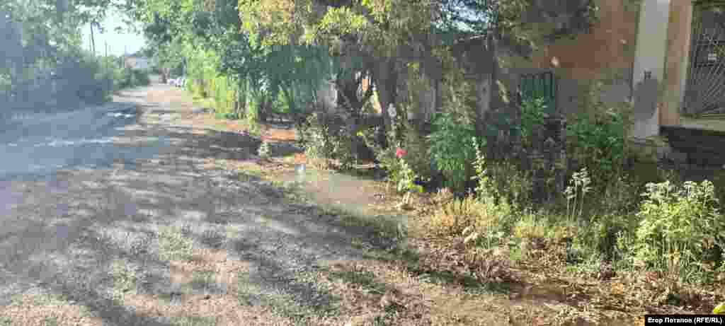 Несмотря на дефицит питьевой воды, в городе наблюдается ее утечка из-за изношенности водопроводных сетей