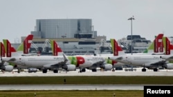 За словами адвоката вдови Гоменюка, йому відомо про кілька випадків насильства щодо мігрантів у центрі утримання при аеропорту Лісабона