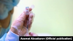 Ош шаарындагы эмдөө пункттарынын биринде тартылган сүрөт. 14-июль, 2021-жыл. 