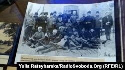 Матеріали виставки, присвяченій Нестору Махну в Дніпровському історичному музеї імені Дмитра Яворницького. Дніпро, 7 листопада 2018 року