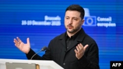 Володимир Зеленски, претседател на Украина, на прес-конференција во Брисел, 18 декември 2025 година.
