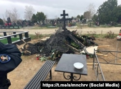 Могилу погибшего российского военкора Александра Федорчака в Нижнегорском района сожгли неизвестные, 31 марта 2025 года