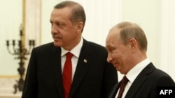 Президент Туреччини Реджеп Тайїп Ердоган (ліворуч) і президент Росії Володимир Путін, липень 2012 року