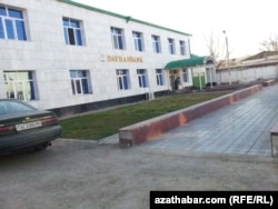 Mary welaýatynyň Tagtabazar etrabyndaky "Daýhan bank".