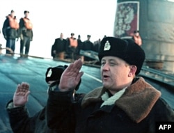 Командир атомного подводного ракетного крейсера "К-141" ("Курск") Геннадий Лячин