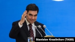 В Туркменистане с большим почтением относятся к лекарственным растениям, в связи с тем, что под авторством президента Гурбангулы Бердымухамедова выпущены книги на эту тему