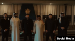 Слева направо: Эли Кадыров, принц Бахрейна Нассер Бин Хамад Бин Иса Аль Халифа, глава Чечни Рамзан Кадыров, король Бахрейна Хамад Бин Иса Аль Халиф, Адам Кадыров. Октябрь 2024 года