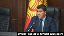 Айбек Жунушалиев шаардык кеңештин 26-августтагы отурумунда калаа башчы болуп шайланган.